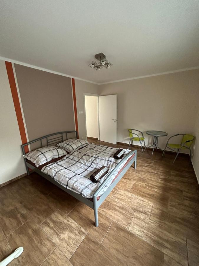 Babzsi Nyaralo Villa Vonyarcvashegy Buitenkant foto
