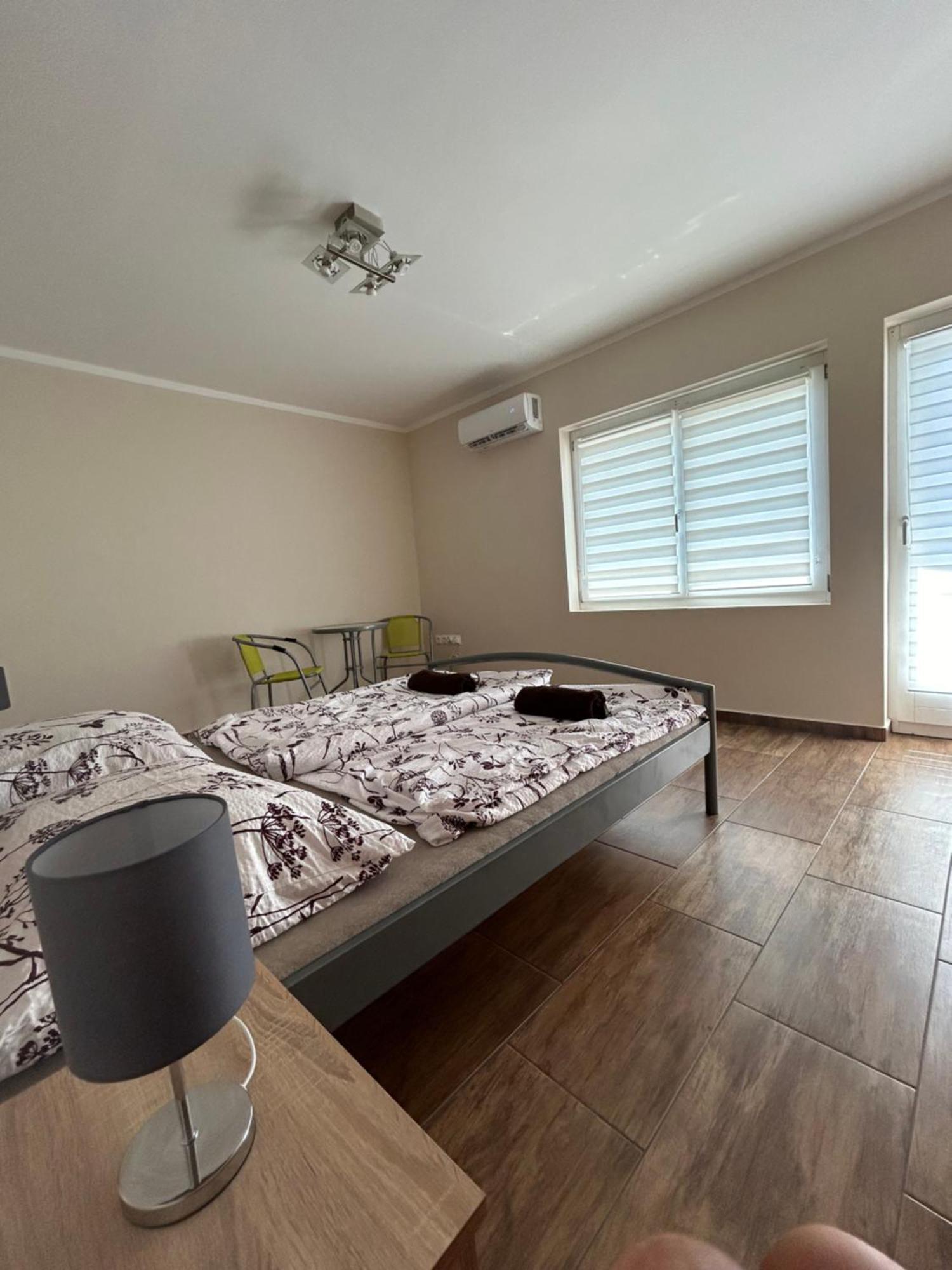 Babzsi Nyaralo Villa Vonyarcvashegy Buitenkant foto
