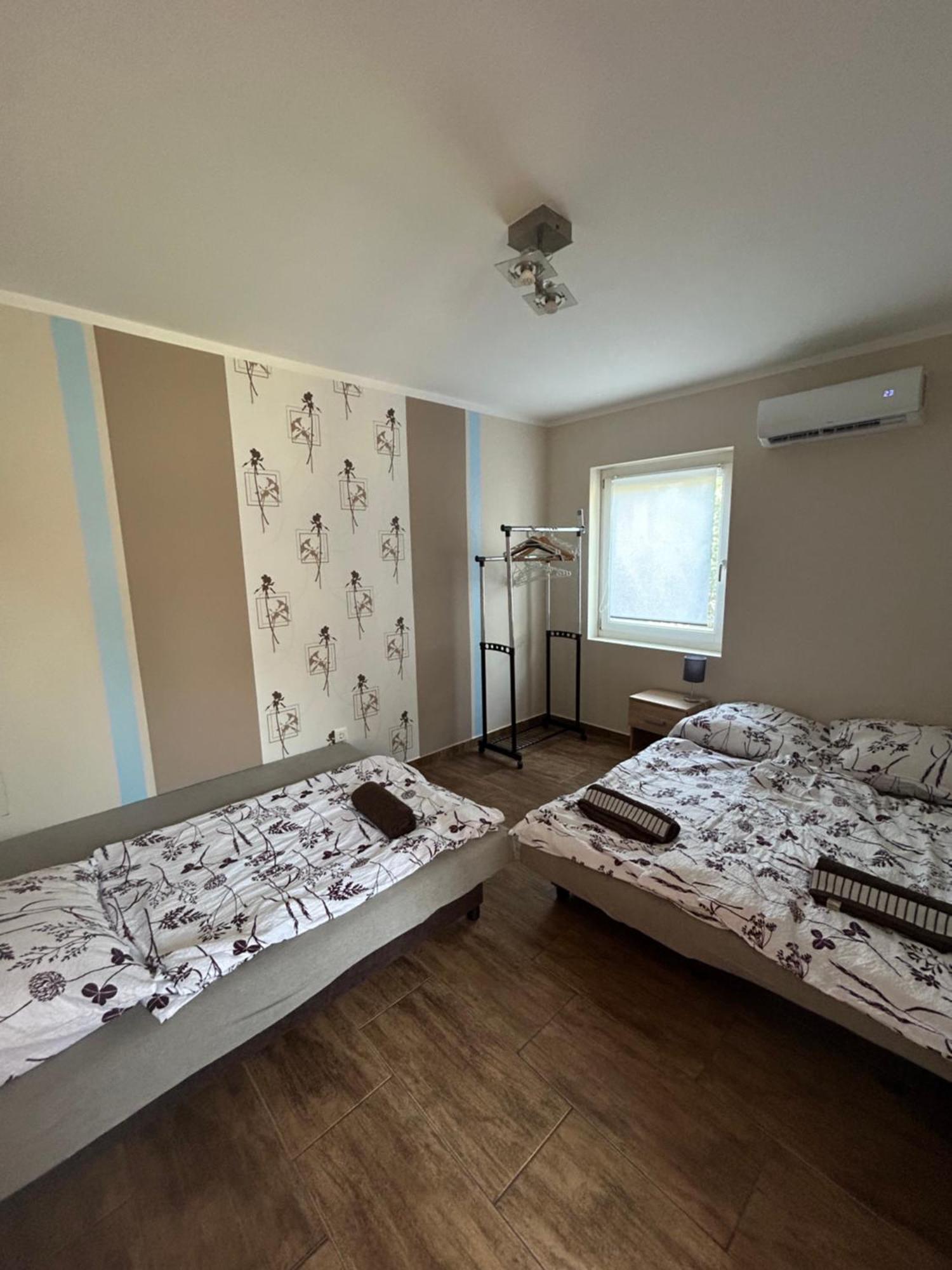 Babzsi Nyaralo Villa Vonyarcvashegy Buitenkant foto